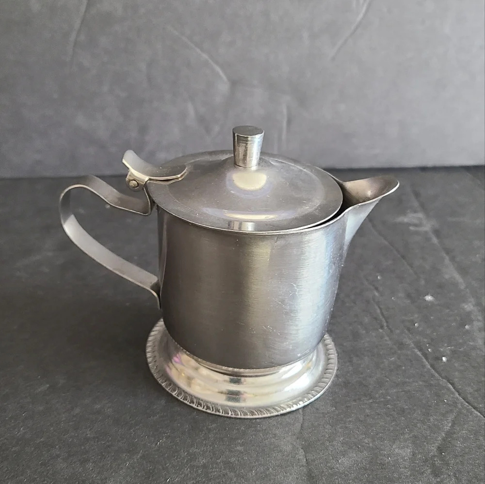 Bloomfield stainless steel creamer 3860 Vtg